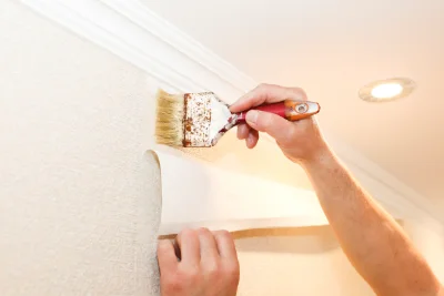 Pose de papier peint à Palladuc — revêtements muraux et toiles de verre